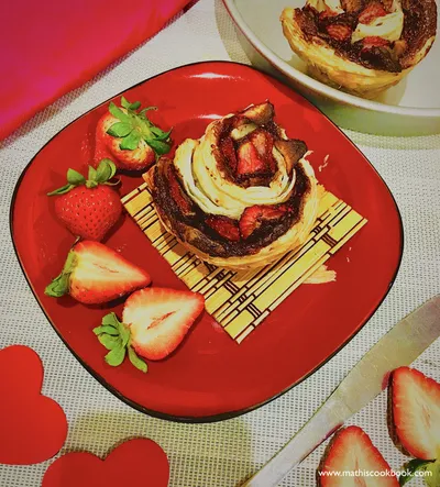Strawberry Chocolate Rosettes