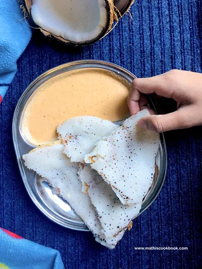 Thengai Dosai / Coconut Dosa