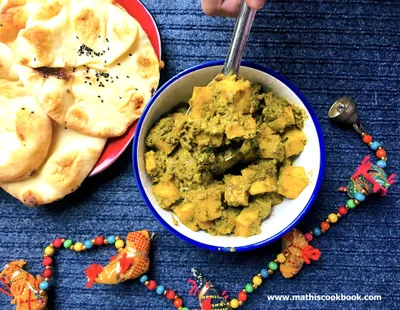 HARIYALI PANEER CURRY