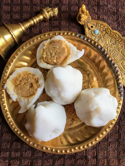 Kadalaparuppu Poorna Kozhukattai